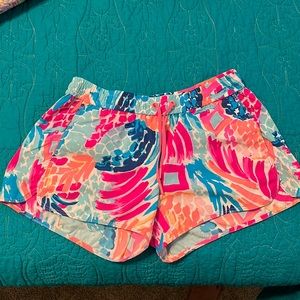 Lilly Pulitzer Luxletic shorts in Goombay Smashed size extra small